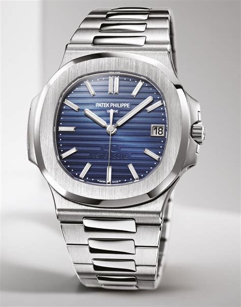 patek philippe nautilus 5711 prezzo listino|Patek Philippe Nautilus platinum 5711.